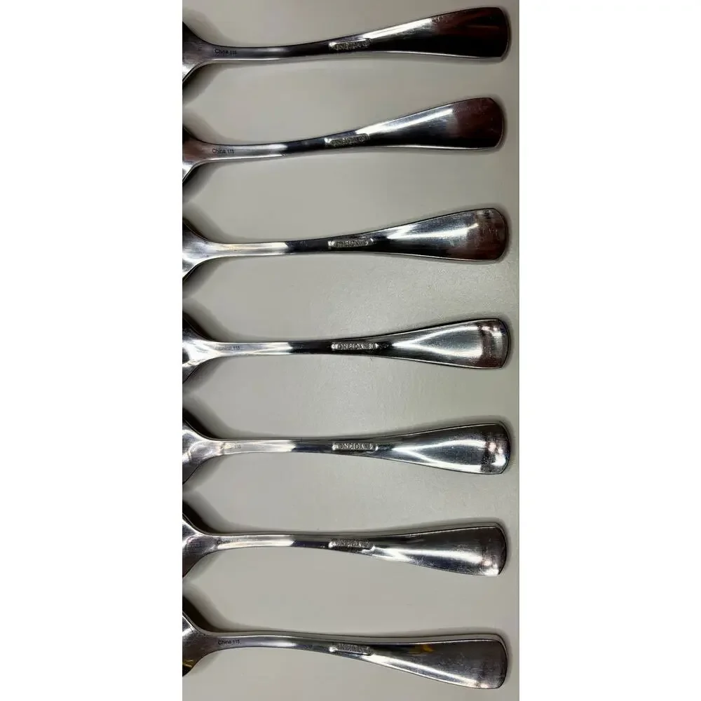Oneida Serif Teaspoons 6 1/4” Stainless Steel Frosted Swirl Flatware Set of 7